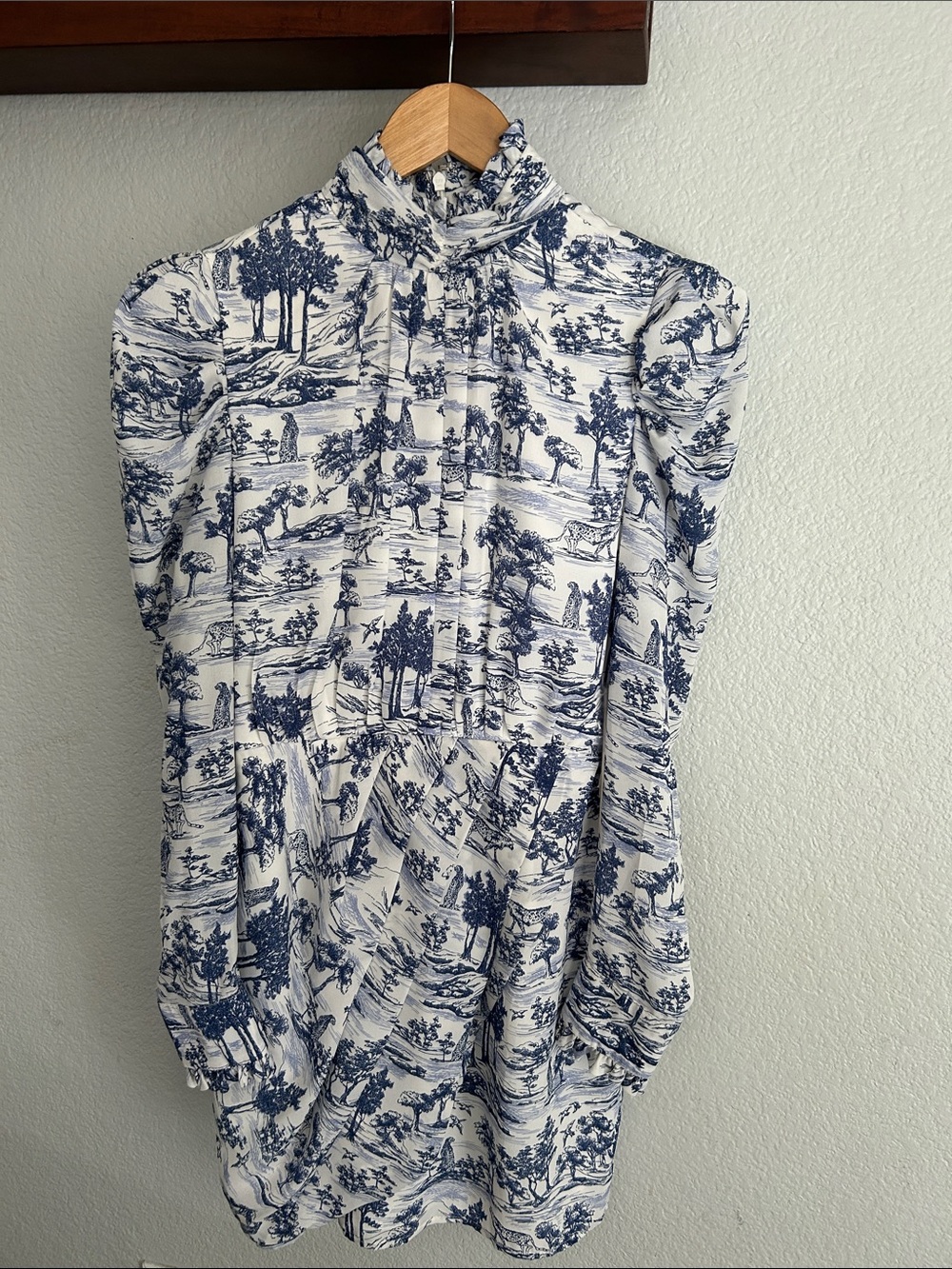 NWT Aqua Blue And White Puff Sleeve Toile Mini Dress Size M